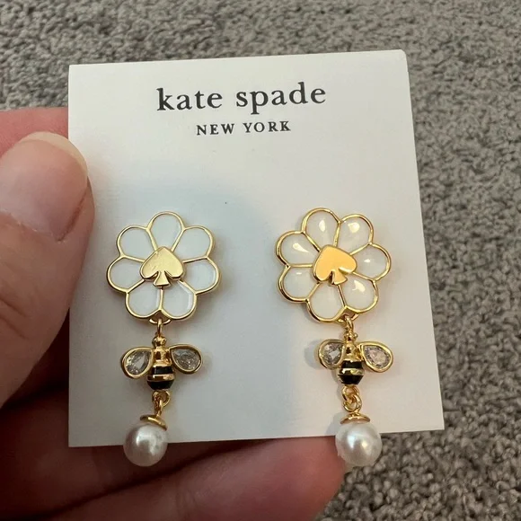 KATE SPADE Day Tripper Drop Stud Earrings in Gold - Picture 1 of 10